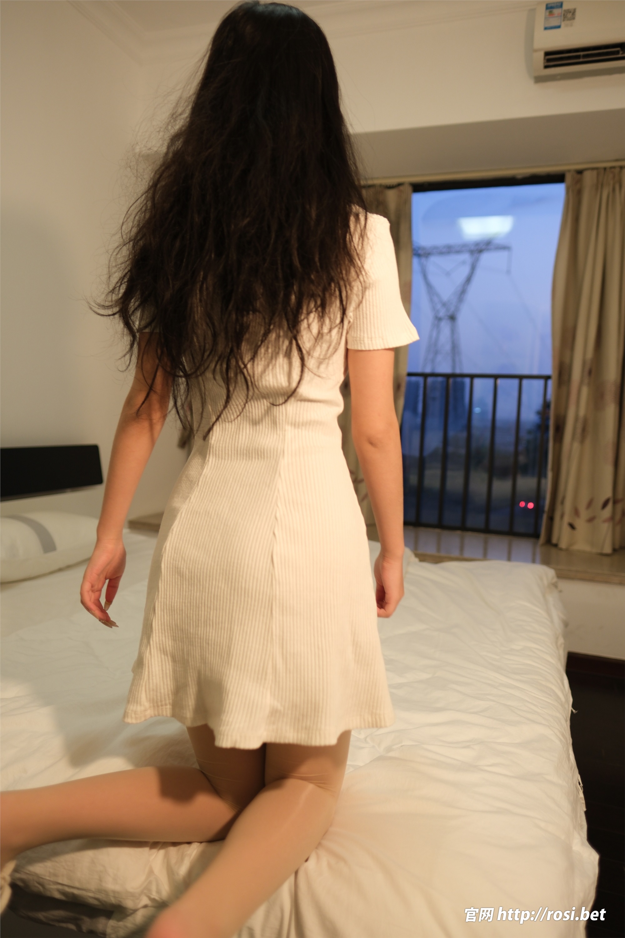 ROSI写真 2025.12.14 NO.5123